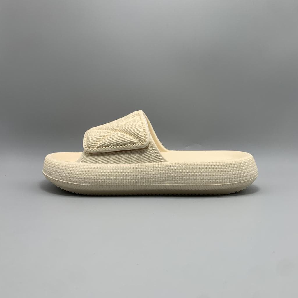 Pisando na merda chinelos de comércio exterior de sola macia verão 2025 novo estilo uso doméstico sapatos de praia mascu