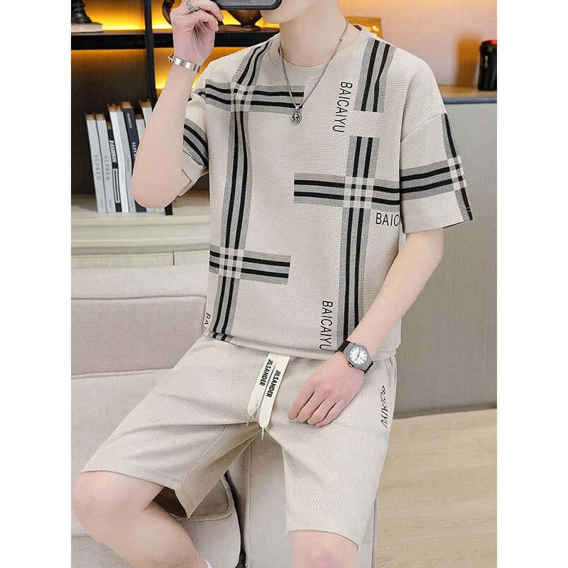 Camiseta de manga curta de seda gelo Shorts terno masculino 2025 verão novo estilo All-Match topo juventude rua Wear ter