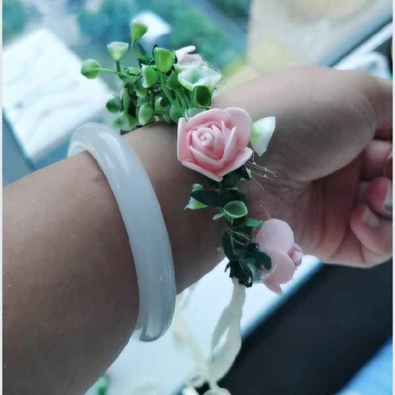 Antiga temporada de formatura presente guirlanda luminosa crianças guirlanda de pulso cocar palco coro mostrar jovem na