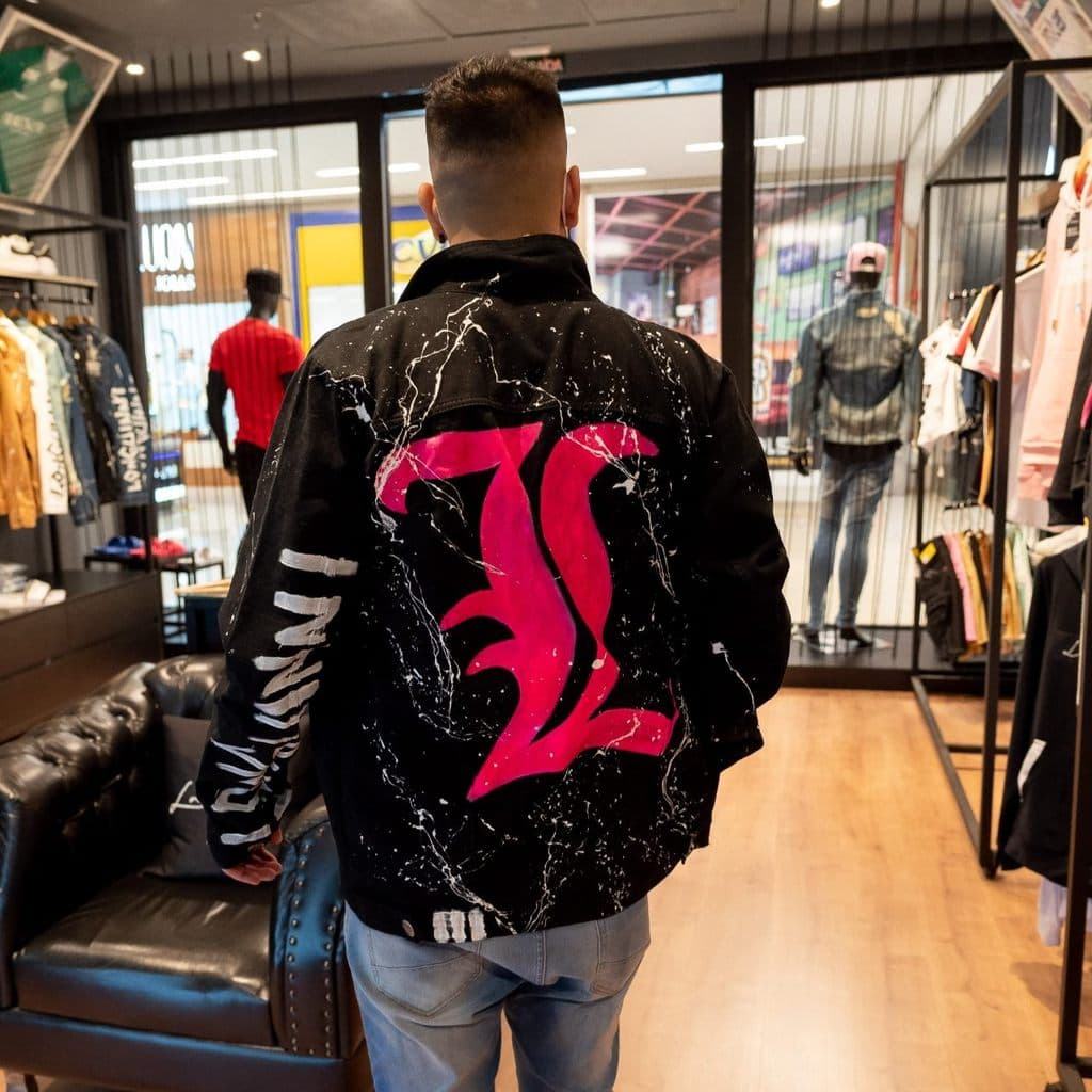 Jaqueta Jeans Customizada Side Pink - Personalizada a Mão