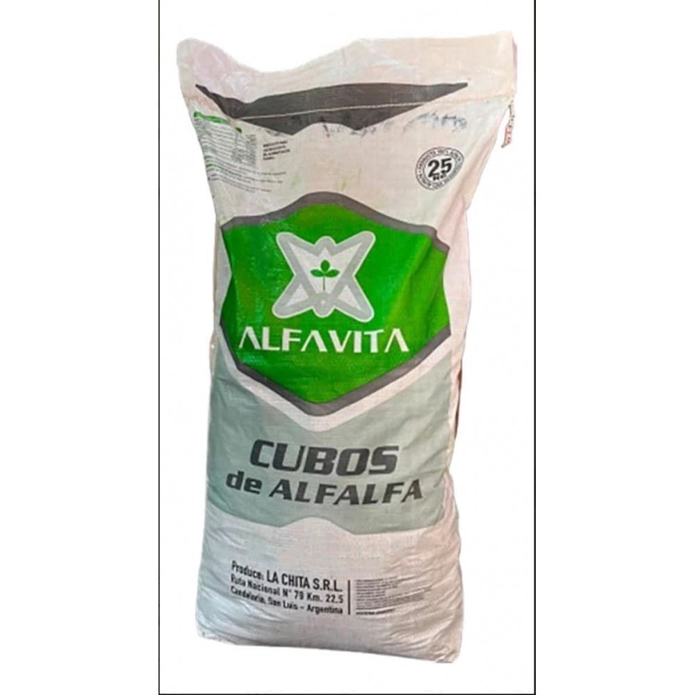 Alfafa em Cubos Equinos Muares Cavalo Egua Burro Mula 25kg
