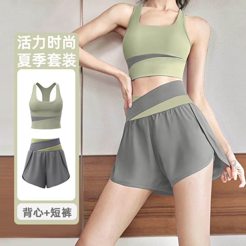 2026 falso de duas peças de cintura alta Hip-Lifting shorts esportivos femininos Anti-reflexo bolsos laterais soltos cor