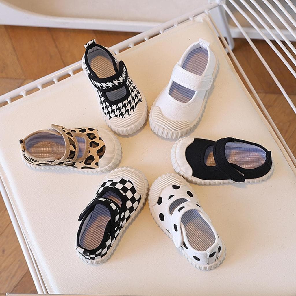 Sapatos de lona para meninas do jardim de infância 2026 primavera outono estilo All-Match Indoor tênis infantis sapatos