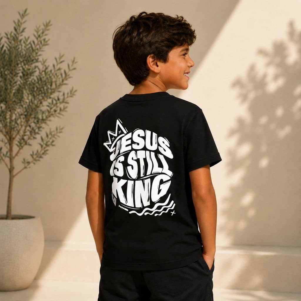Camiseta Infantil Menino Jesus Is Still King