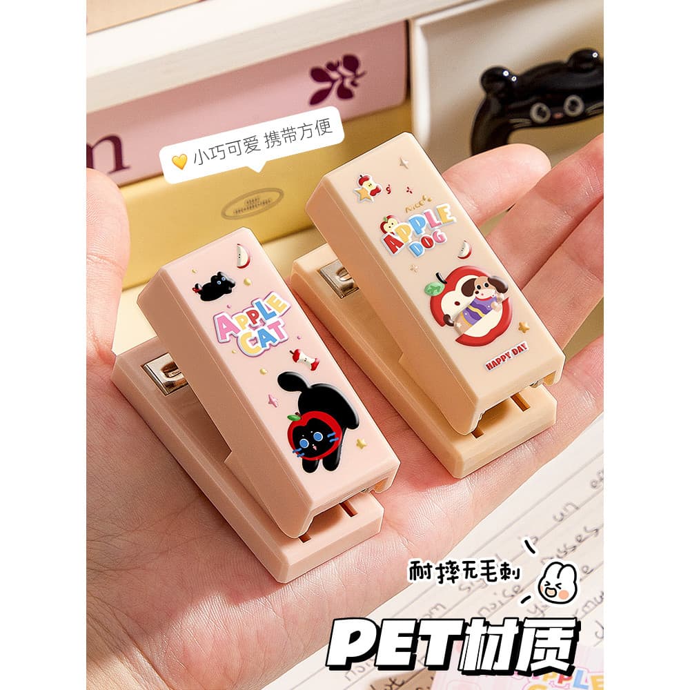 Grampeador de desenho animado 3D Mini alunos usam grampeador pequeno pequeno de tamanho pequeno Grampeador portátil de a