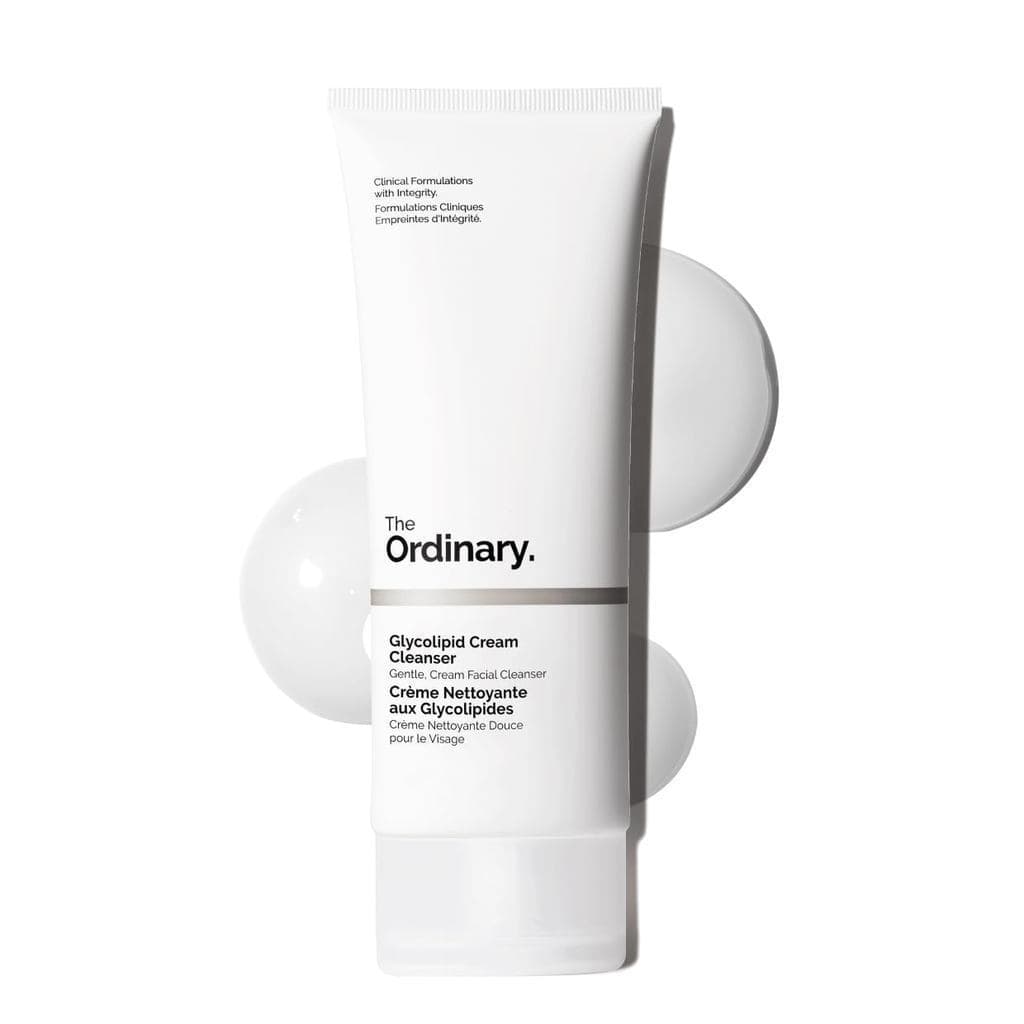 THE ORDINARY Leite de Limpeza Regulador de Lipídios utiliza componentes lipídios de origem vegetal para remover suavemen