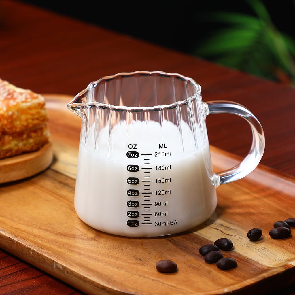 Copo de leite de vidro de borosilicato alto com escala tanque de leite café copo de medição resistente ao calor microond