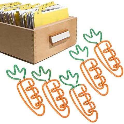 100Pcs Carrot Paper Clips, Carrot Shaped Design Metal Paper Clip Fruit Theme Paperclips Page Clamp for School Office Sup