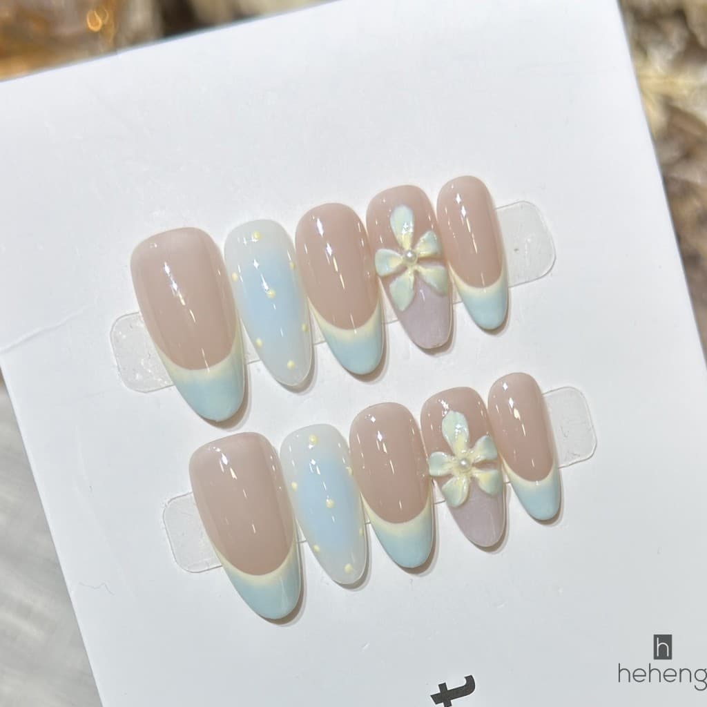 10 Unidades De Unhas Postiças Ovais De Manicure Francesa Com Design De Bolinhas Em Cor Creme Salgado Para Mulheres