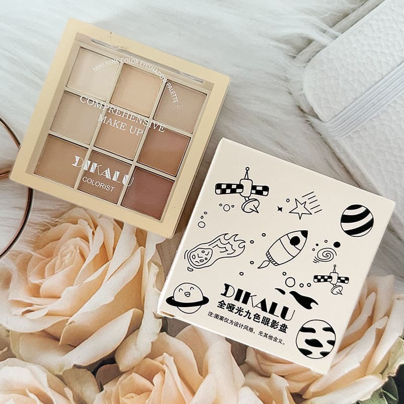 DIKALU Paleta de sombras totalmente fosca de nove cores Paleta de chá de leite suave Paleta de sombras de nove cores tot