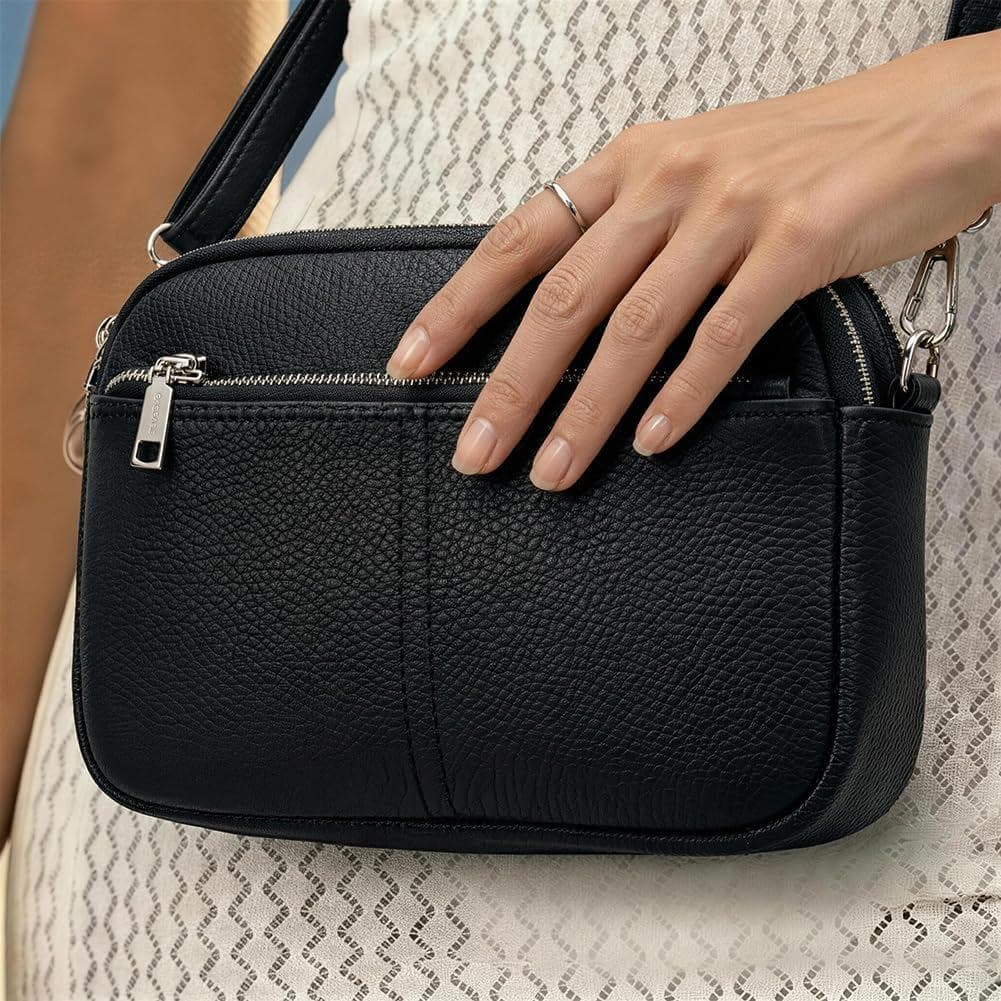 Bolsa transversal compacta feminina elegante, bolsa de ombro em couro preto com alça ajustável.