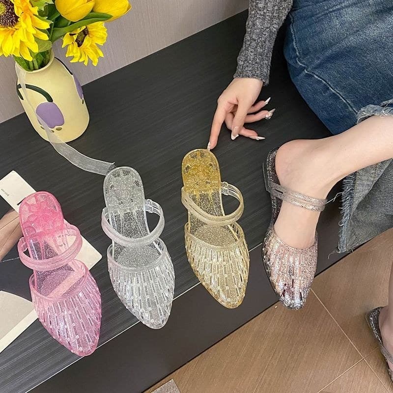 Sandálias de cristal femininas dedo do pé apontado exterior Wear All-Match simples estilo ocidental Anti-deslizamento de
