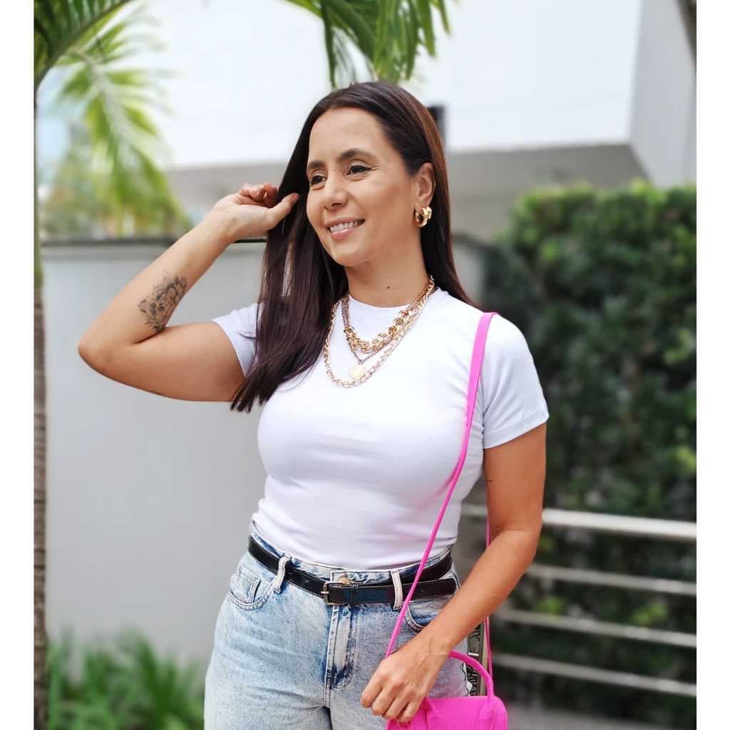 Blusa Manga Curta Basica Feminina Blusinha Lisa de Verao