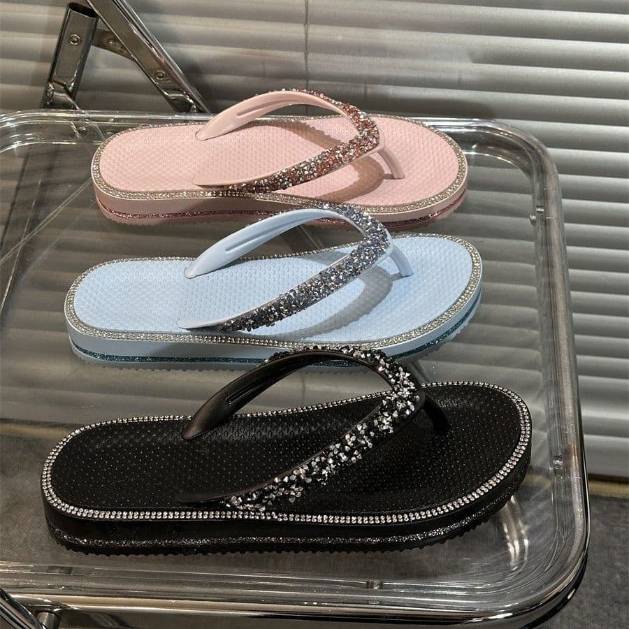 Novas Sandálias Femininas Decoradas com Strass, Chinelos de Praia Elegantes e Versáteis para Uso Externo no Verão