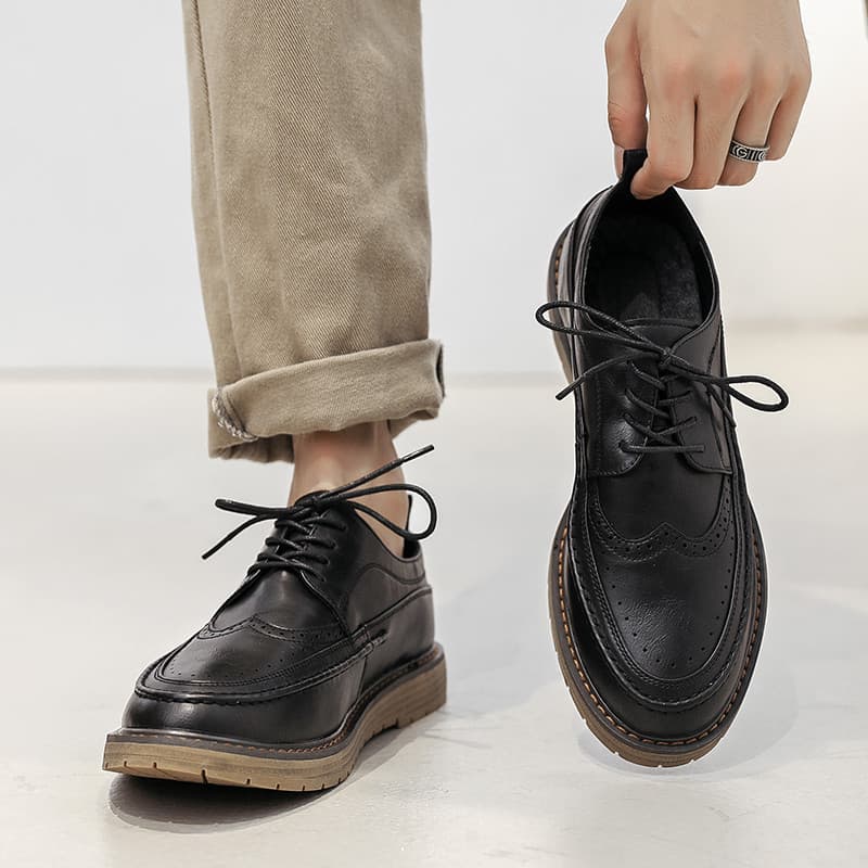 Outono Plus Size sapatos masculinos 45 roupa Formal negócios 46 terno Casual aumento interno casamento noivo Brogue sapa