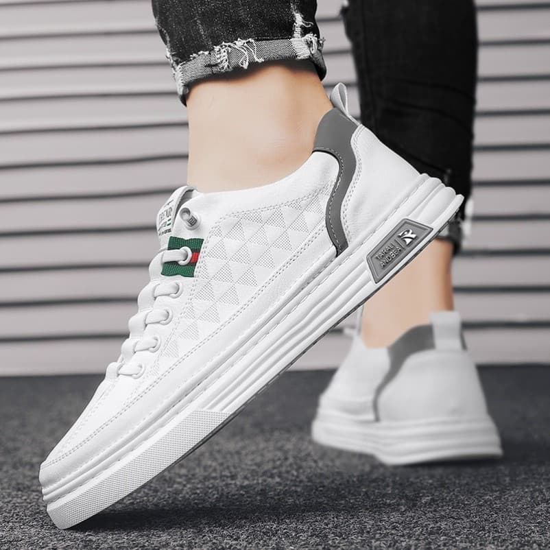 Sapatos masculinos verão respirável 2025 novo estilo de um Pedal preguiçoso tênis casuais masculino All-Match trabalho e