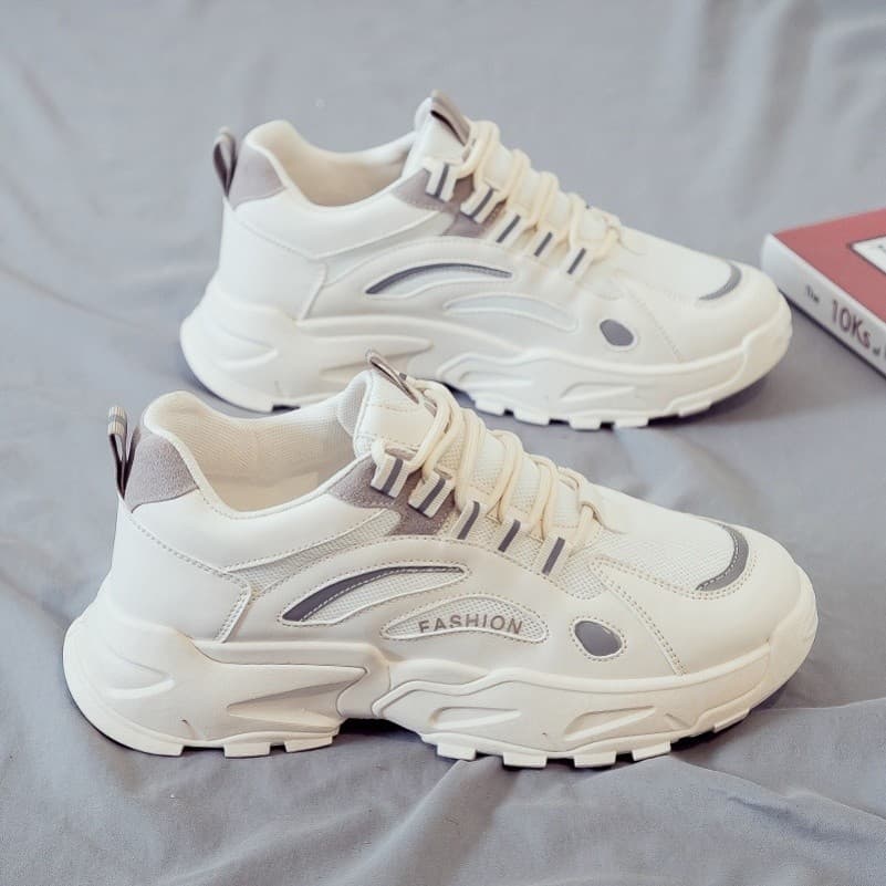 Sapatos masculinos verão 2025 novo estilo na moda All-Match respirável Casual aumentando malha branca esportes papai sap