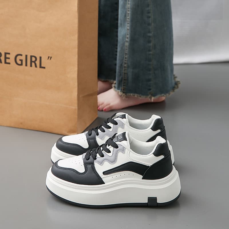 High-End sentimento sapatos brancos femininos 2026 verão novo estilo All-Match plataforma venda quente tênis antiderrapa