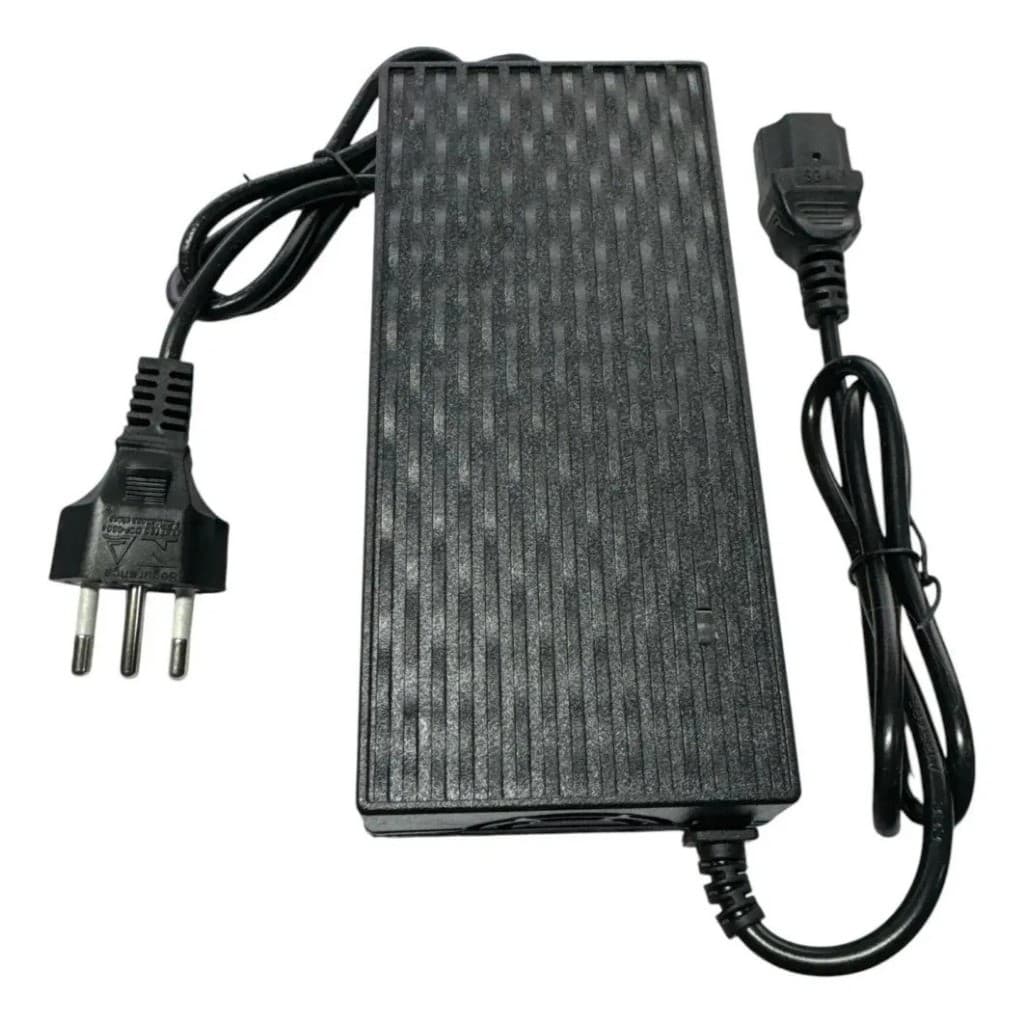 Fonte Carregador Para Bicicleta Elétrica  54.6v 2a plug IEC Bivolt 127/220v