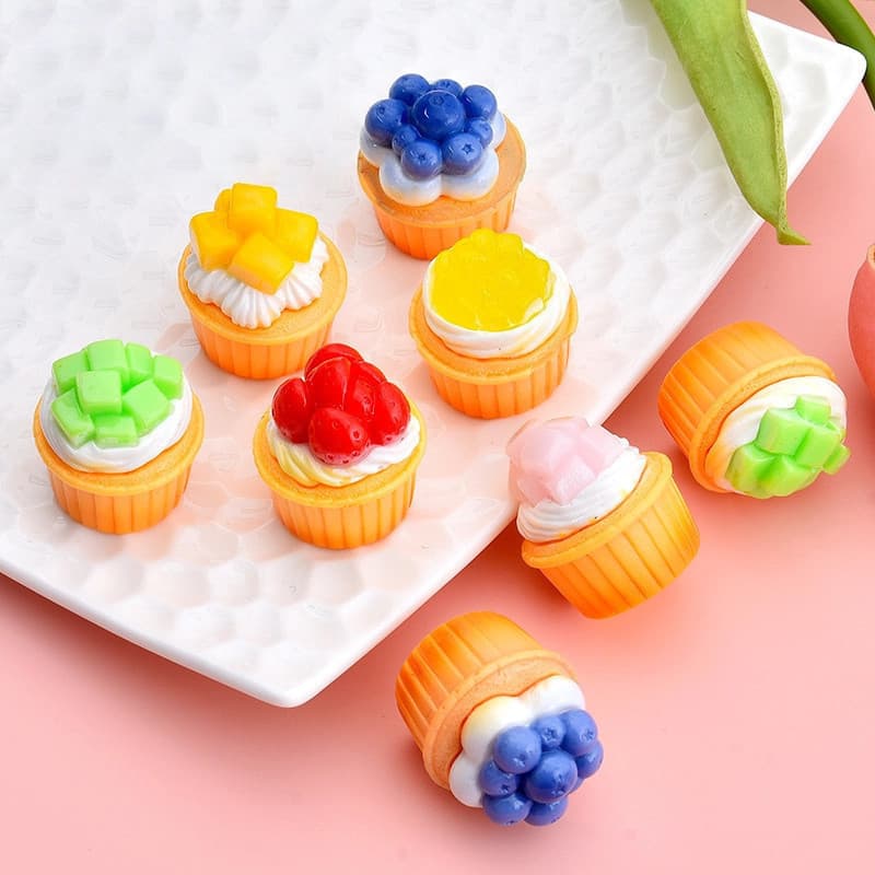 10 Pçs Simulado Mini Cupcake Resina Acessórios DIY Caso De Telefone Grampo De Cabelo Material Decorativo Desktop Requint