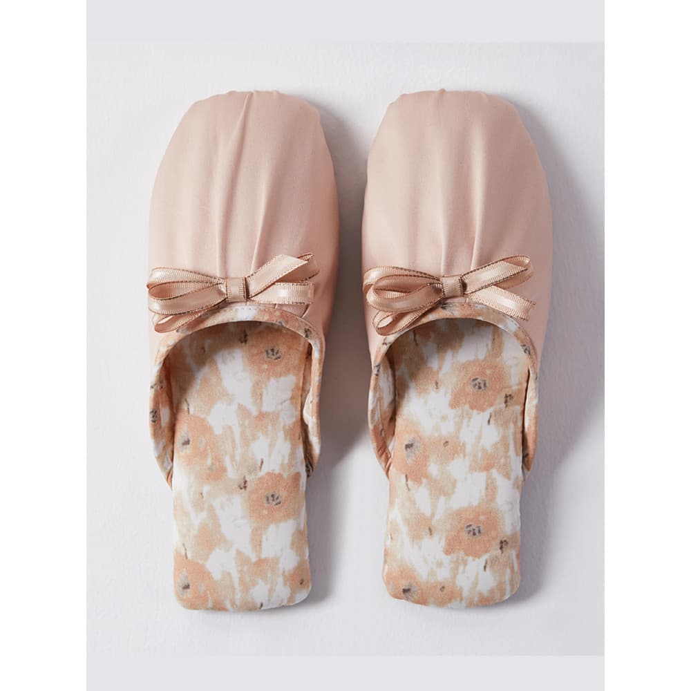 Cetim primavera verão feminino interior mobiliário doméstico Toe-coberto chinelos impermeável antiderrapante mudo sola m