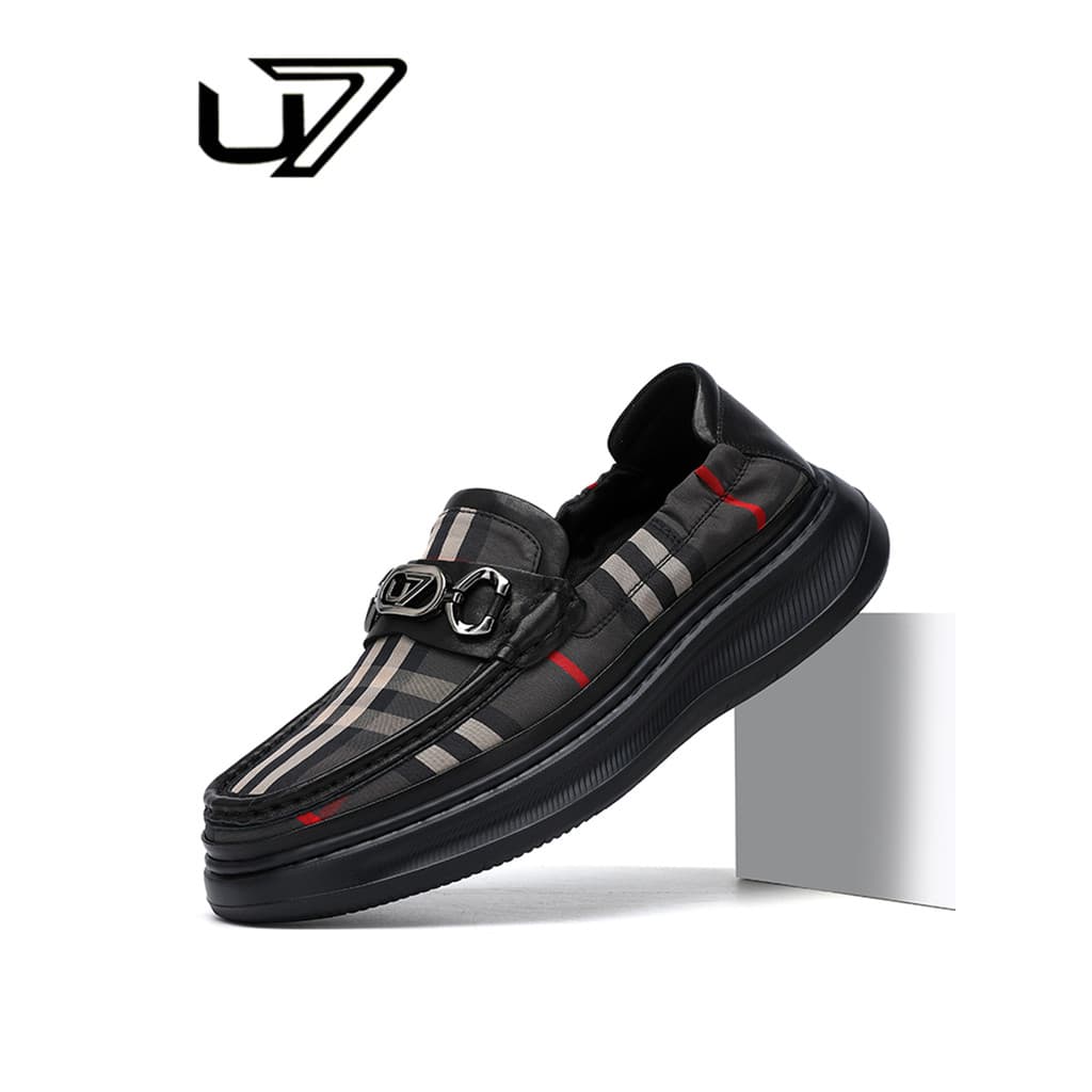 U7 mocassins masculinos 2026 verão novo estilo sola macia superfície macia deslizamento em ervilhas sapatos masculinos l