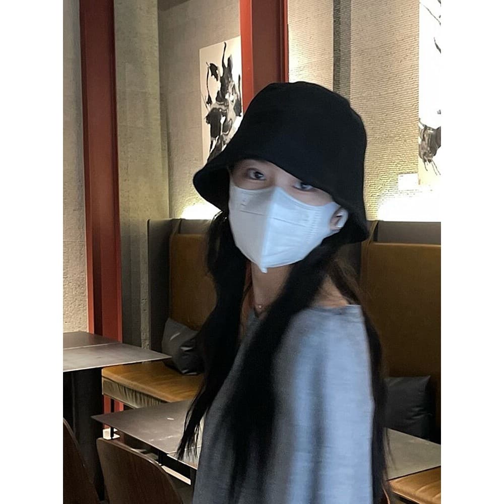 Chapéu balde preto com cobertura facial feminino outono inverno All-Match versão coreana rosto-olhando pequeno japonês C
