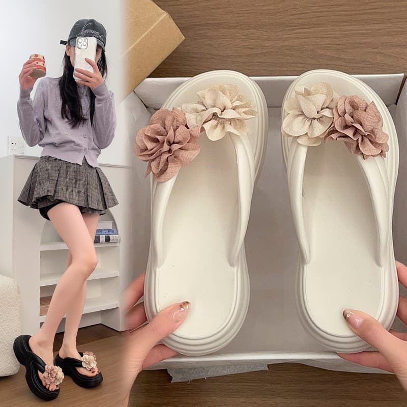 Chinelos de sola grossa femininos verão exterior Wear 2026 novo estilo moda All-Match estilo Super quente sandálias de p