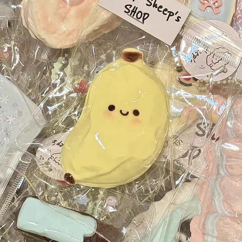Brinquedo de Banana redondo macio-amarelo/rosa, formato de fruta realista, espuma macia de recuperação lenta, aliviar o