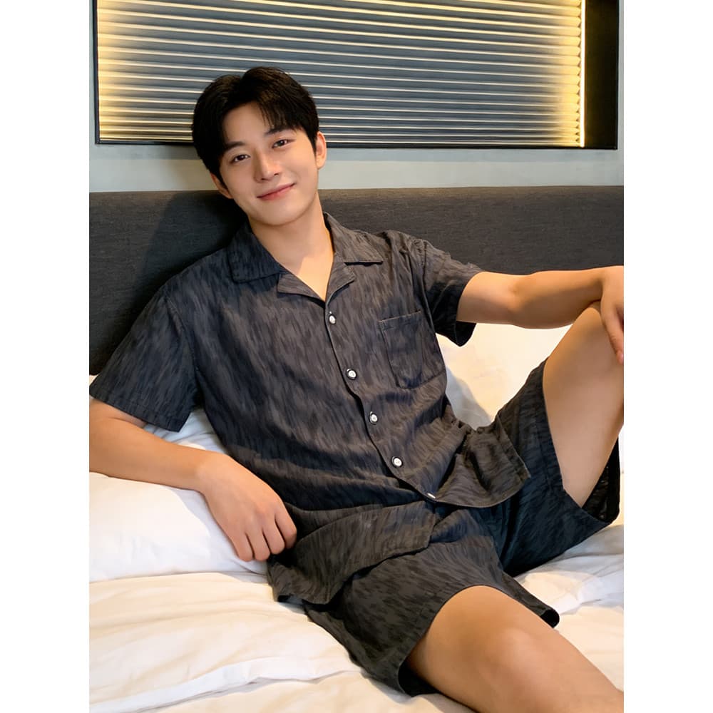 Pijamas de seda gelo masculino verão legal fino Shorts de manga curta verão simulação seda pode usar fora de seda Homewe