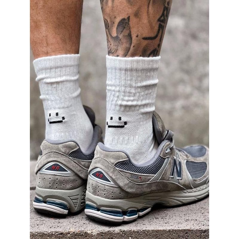3 pares encaixotado bordado Smiley Face meias masculinas Mid-Tube meias na moda branco 25 primavera verão meias de algod