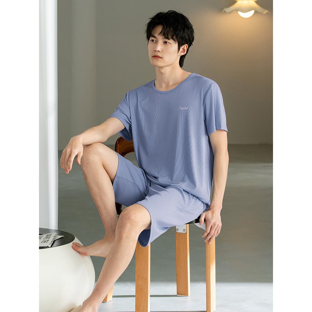 Pijamas masculinos verão céu gelo seda Shorts de manga curta 2025 novo estilo Casual solto pode usar fora terno Homewear