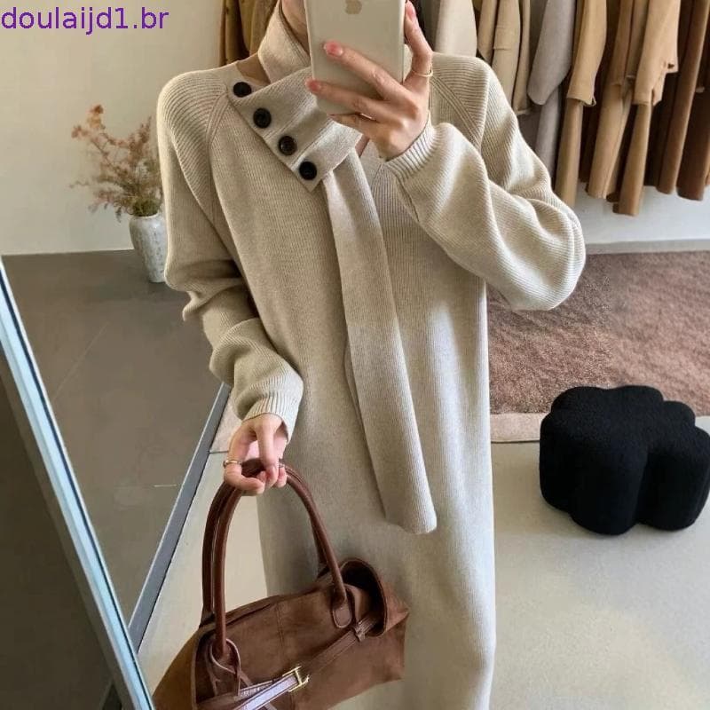 Casaco Feminino Luxo Com Detalhes e Botões de Tricot Deméter Tendência