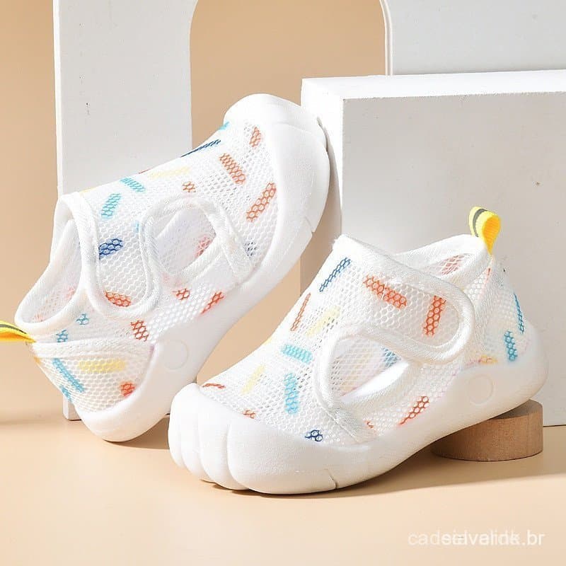 Sandálias Infantis De Verão Com Malha De Ar Respirável 1-4T Baby Unisexo Sapatos Casuais Antiderrapantes Sola Macia Prim