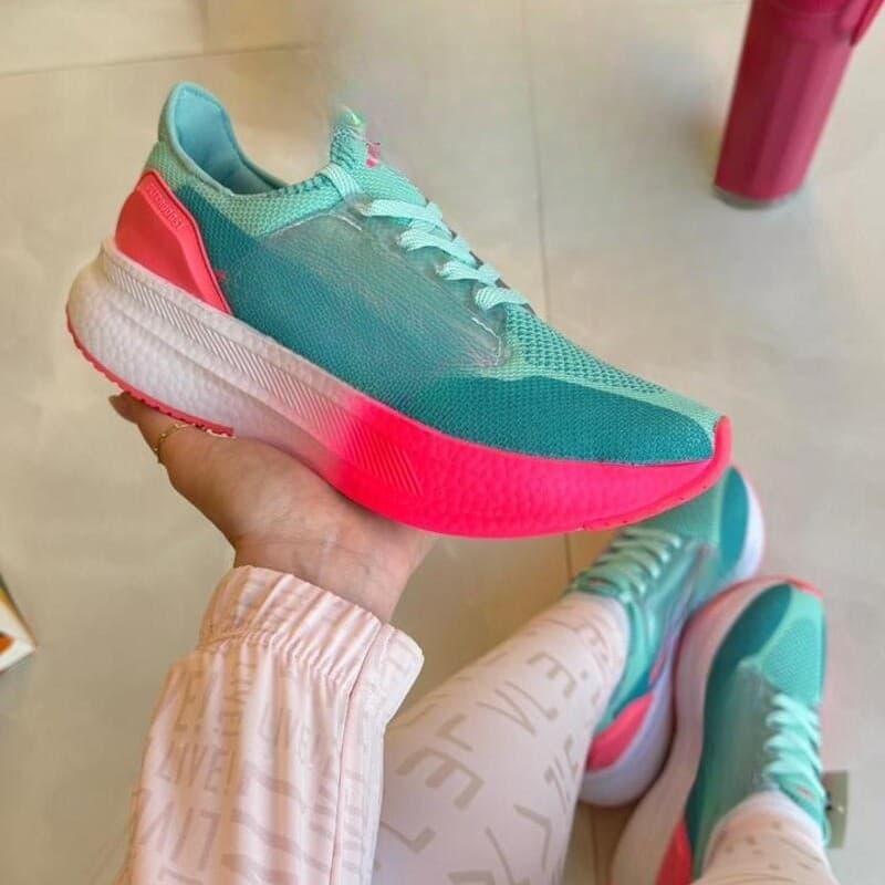 Tênis Feminino Esportivo Academia Caminhada Leve Confortável Solado Alto Macio Respirável Casual Fashion Colorido
