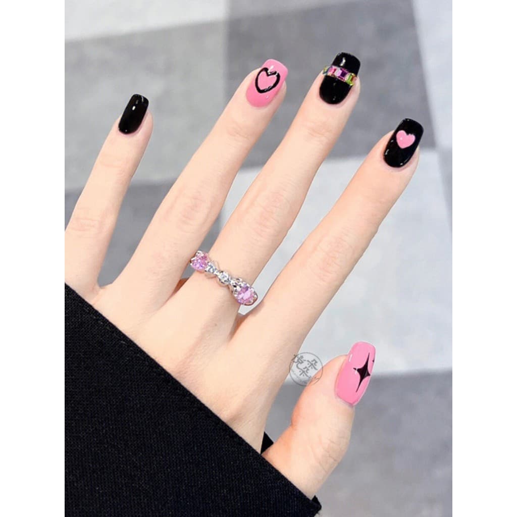 Usando unhas outono inverno novo estilo doce legal branco preto pêssego rosa contraste cor blackpink quadrado diamante M