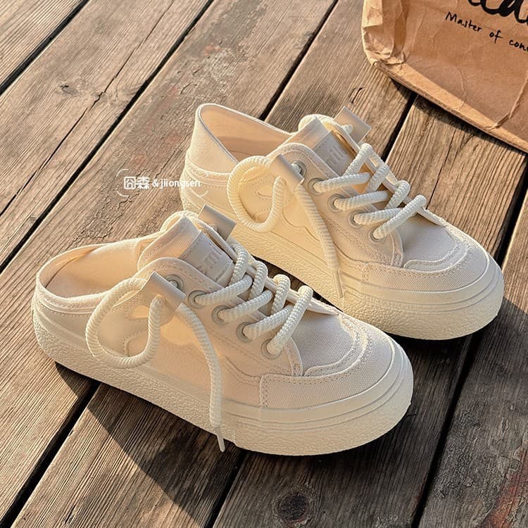 Pequenos sapatos brancos femininos meia-chinelos verão combinando saia sapatos verão respirável sapatos de lona fina Cas