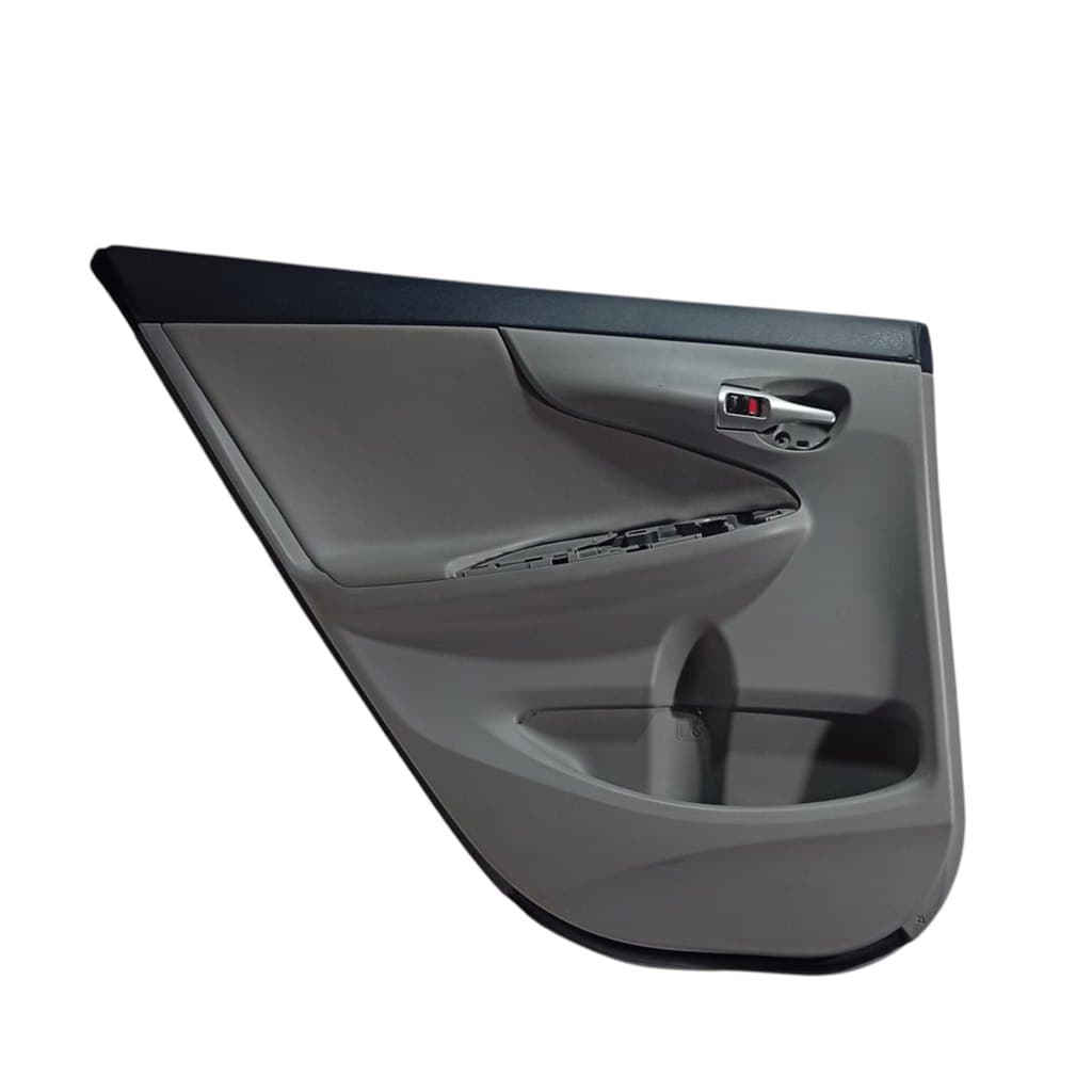 FORRO PORTA INTERNA TRAS ESQUERDO TOYOTA COROLLA 2010 2012