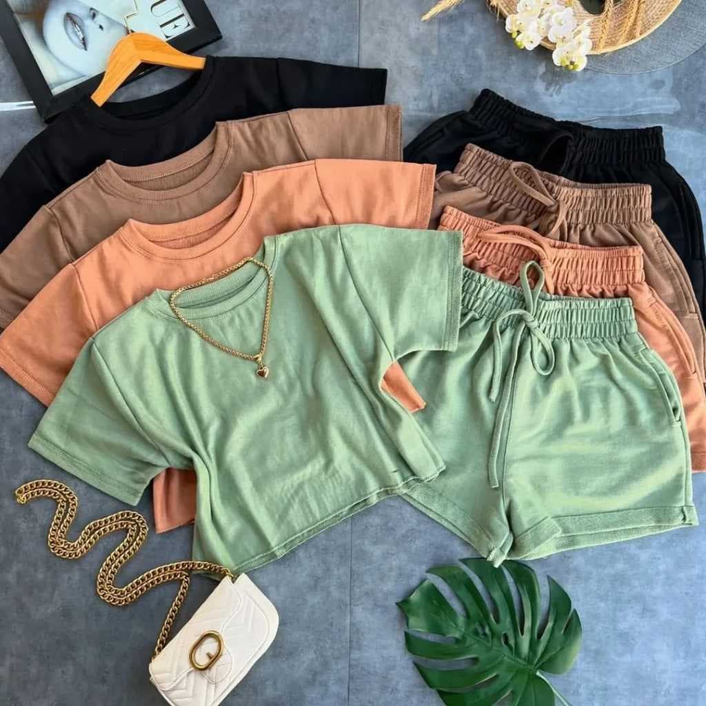 Conjunto Feminino Moletinho Short Cós Alto Clássico + Cropped Camiseta Curta Manguinha Blogueira