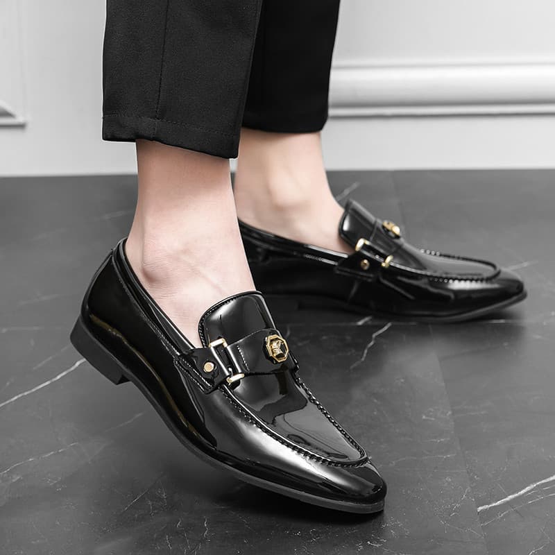 Sapatos de couro casuais britânicos mocassins sapatos de condução negócios Formal Wear Derby sapatos de couro patente sa