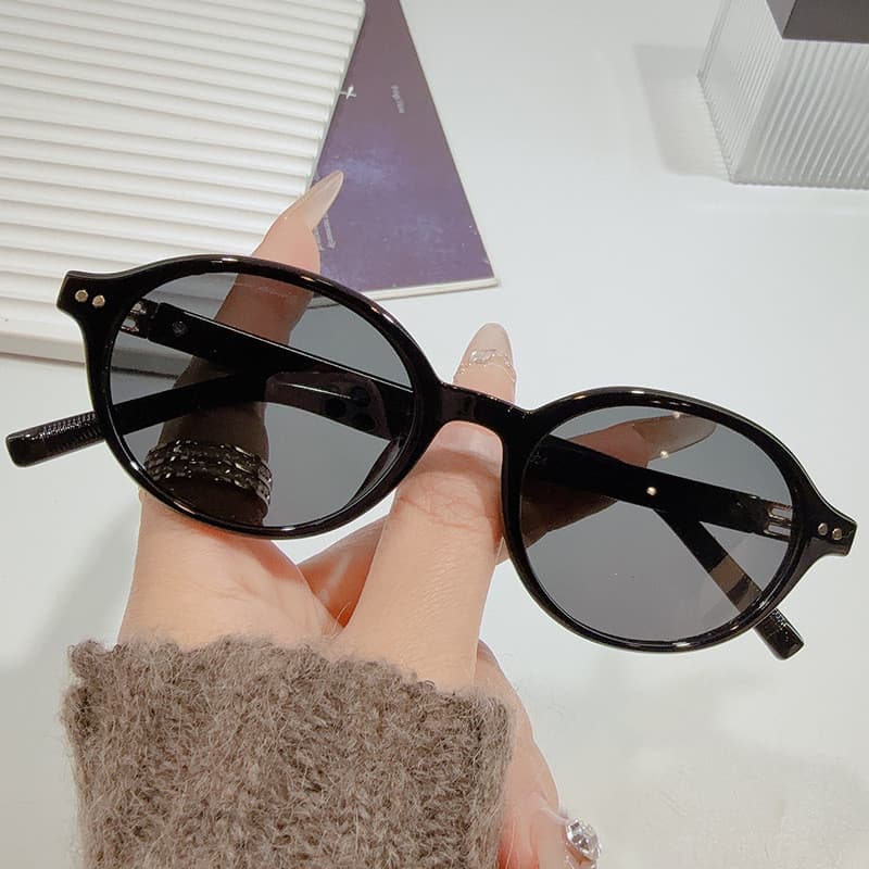 Xiaohongshu mesmo estilo olho de gato óculos de sol estilo feminino 2026 novo estilo na moda High-End óculos de sol Retr