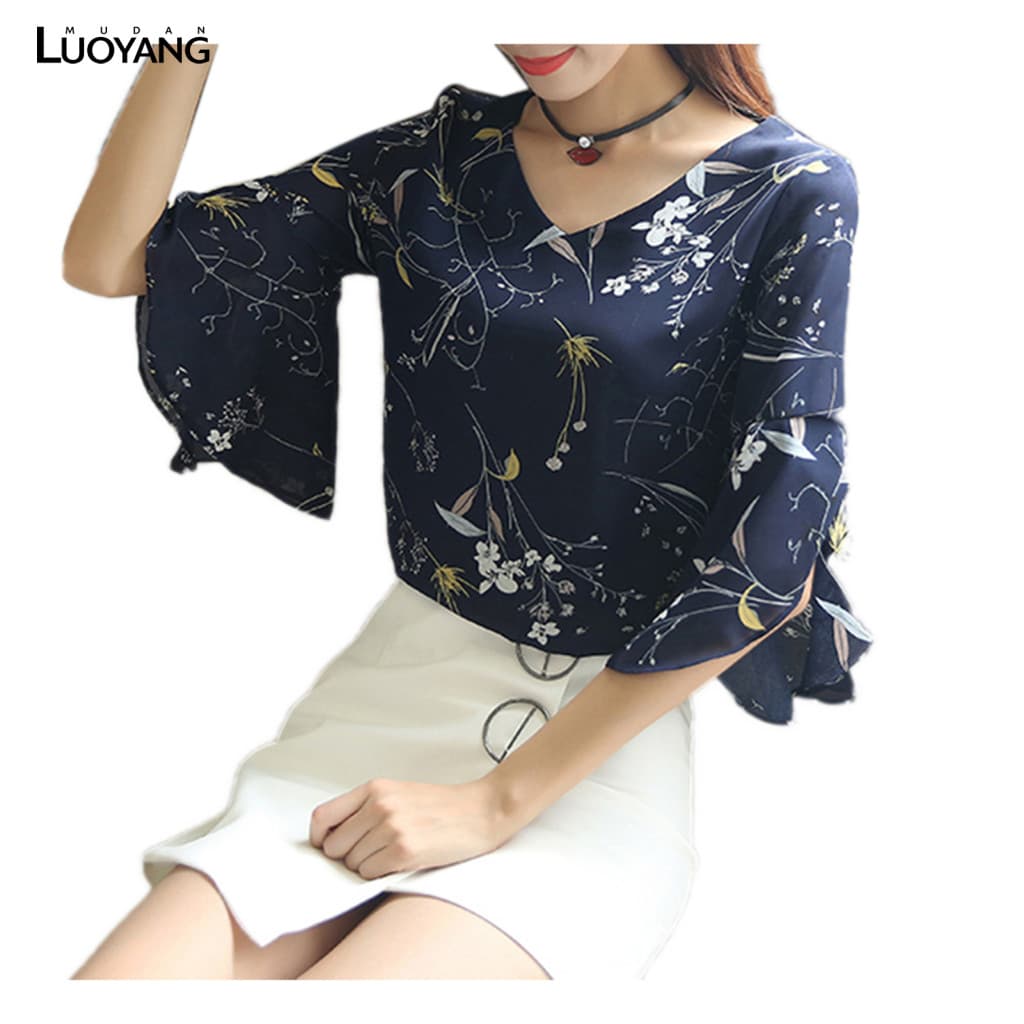 Blusa Feminina De Chiffon Com Estampa De Flores E Meia Manga Flare Decote Em V