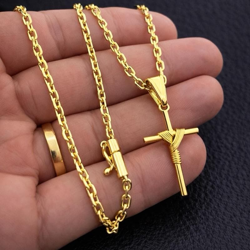 Corrente + Pulseira 2mm com Pingente de Cruz Banhados a Ouro 18k Modelo Cadeado Elegante e Durável
