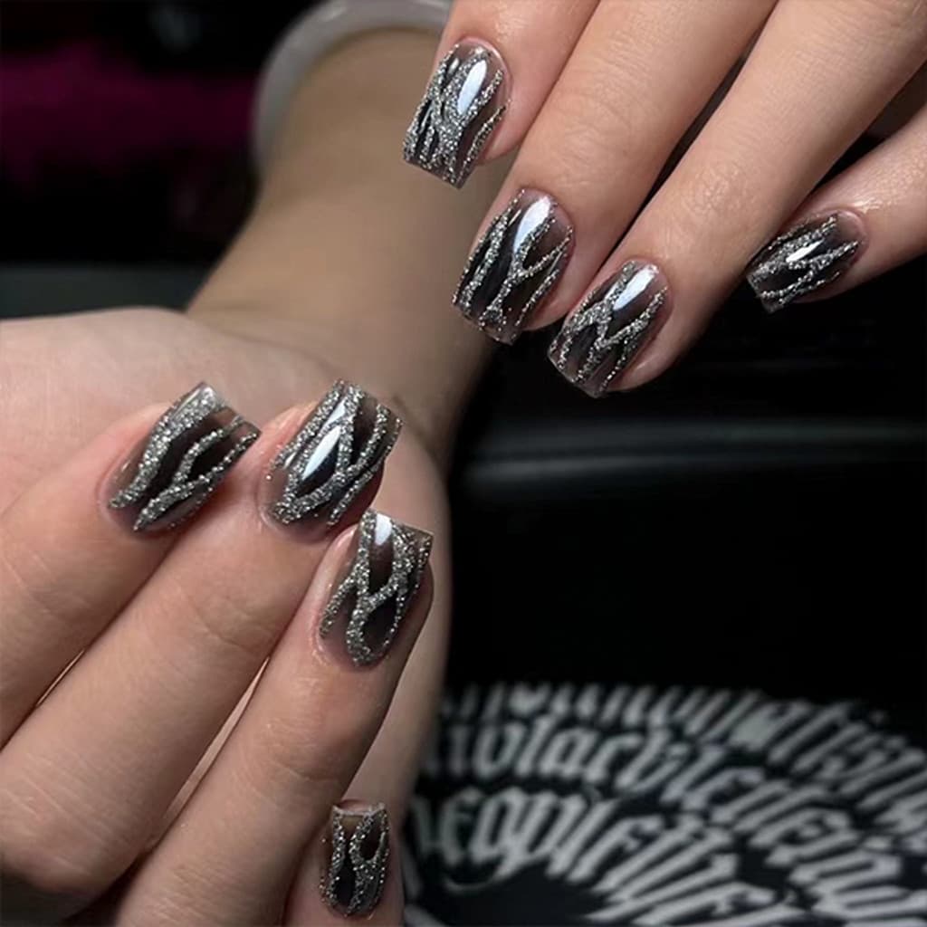 Y2K Preto Ombre Imprensa Em Unhas , Curto Quadrado Prata Glitter Chama Design Reutilizável Dicas De Arte De Falsas