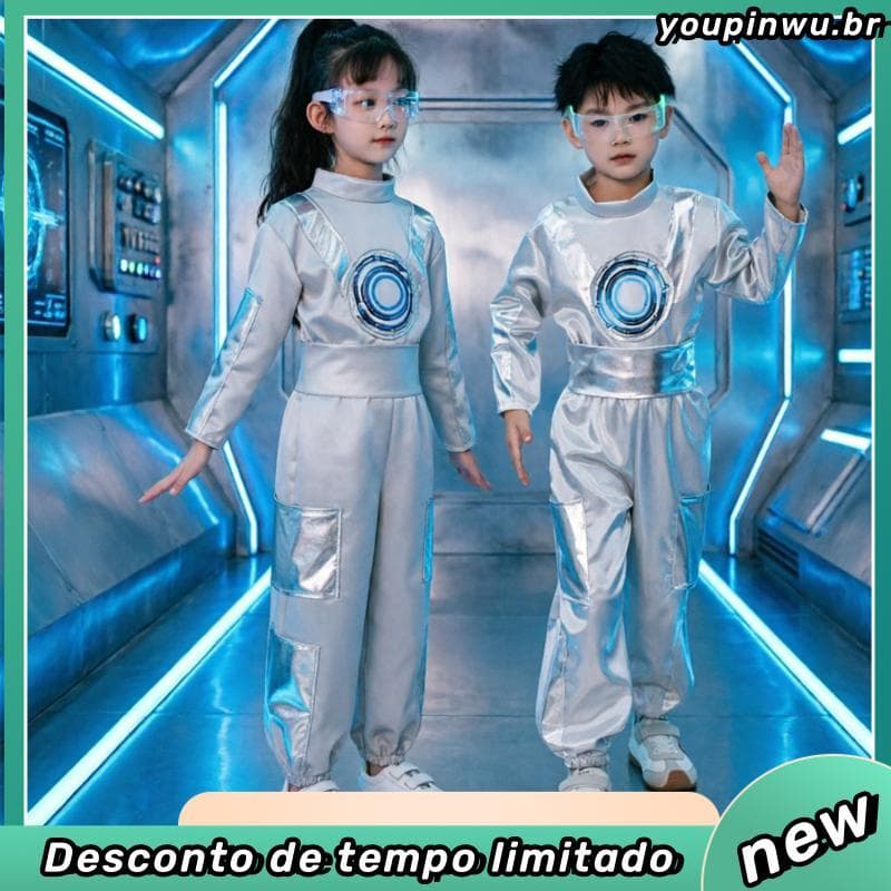 Futuro tecnologia traje robô roupas AI acompanhando traje prata astronauta crianças desempenho traje