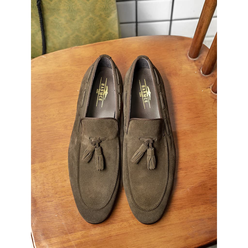 Mocassins masculinos borla camurça couro genuíno respirável deslizamento em sapatos masculinos 2026 novo estilo ervilhas