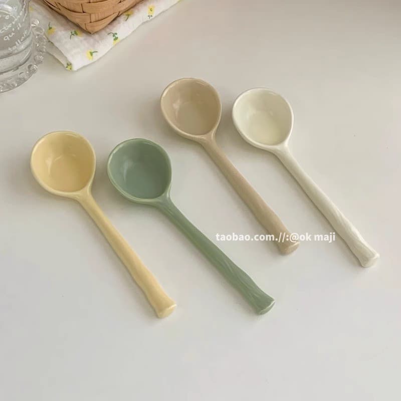 High-end utensílios de mesa de cerâmica high-end ins bonito macarrão instantâneo aveia pequena colher de sopa doméstica