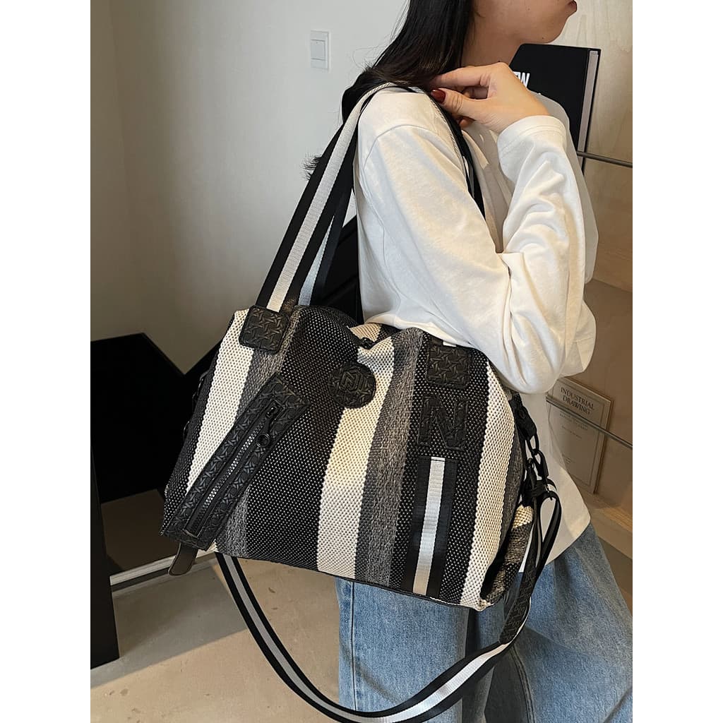 Bolsa de viagem de grande capacidade 2025 novo estilo Casual All-Match Commuter bolsa simples ombro saco do mensageiro s