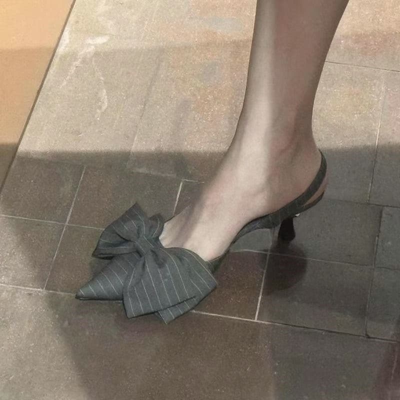 2025 verão novo estilo versão coreana dedo do pé apontado Stiletto volta vazio sandálias moda listrado arco boca rasa sa