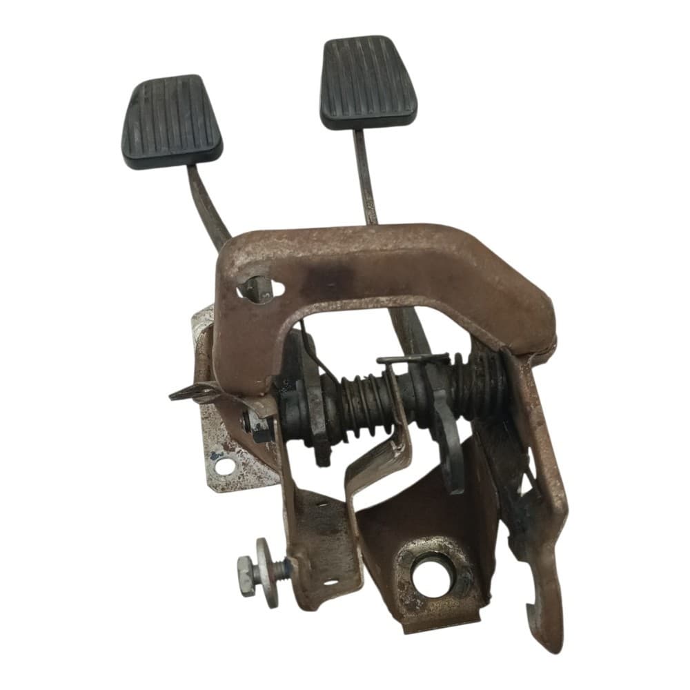 Pedaleira pedal freio e embreagem GM Classic 2011 2012 2013